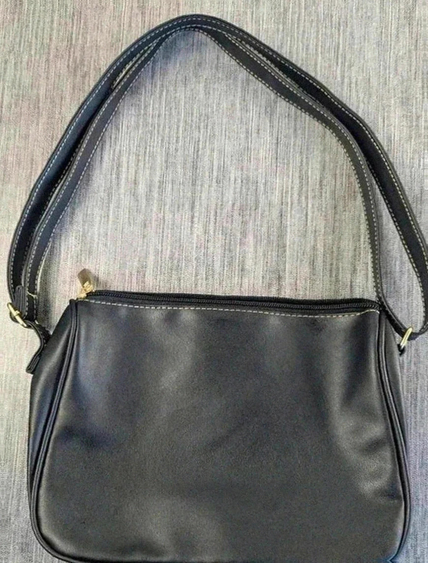 Sac bandoulière Ted Lapidus noir effet matelassé – style Y2K – Ted Lapidus 2