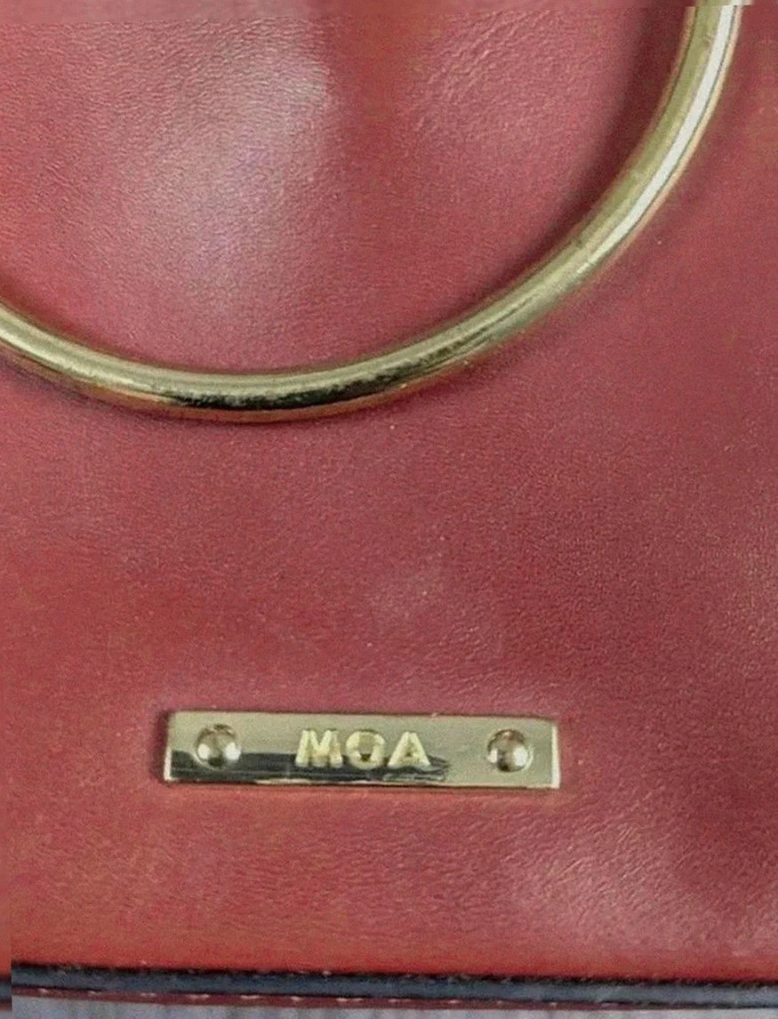 Sac bandoulière Moa – Rouge Bordeaux, détails dorés – Moa 3