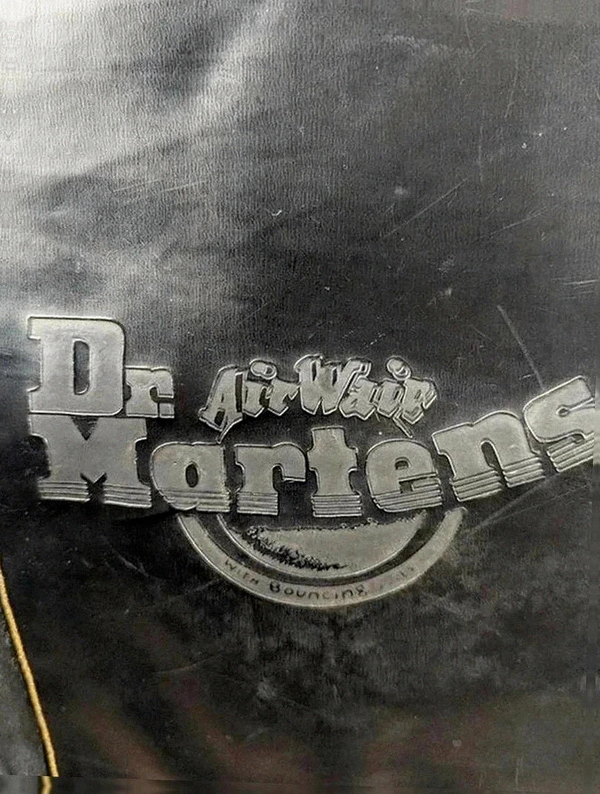 Sac bandoulière Dr. Martens vintage noir – messenger volumineux workwear – Dr. Martens 2
