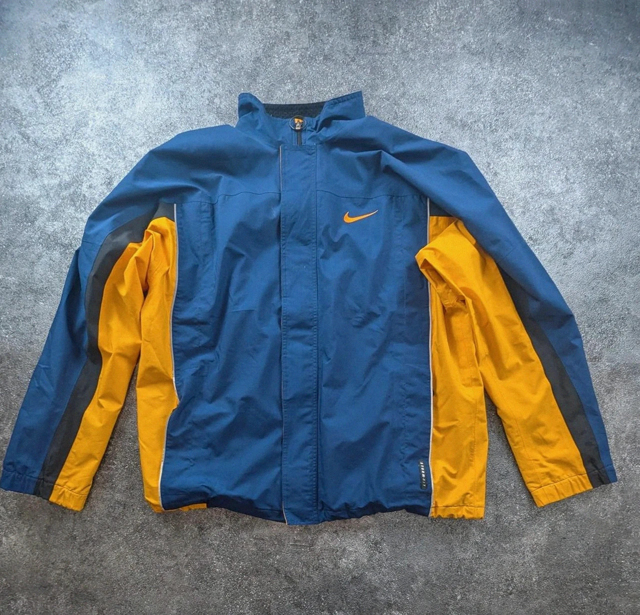 Veste Nike storm-fit vintage bleu jaune coupe vent outdoor gorpcore Y2K XL/2XL – Nike – taille XL 2