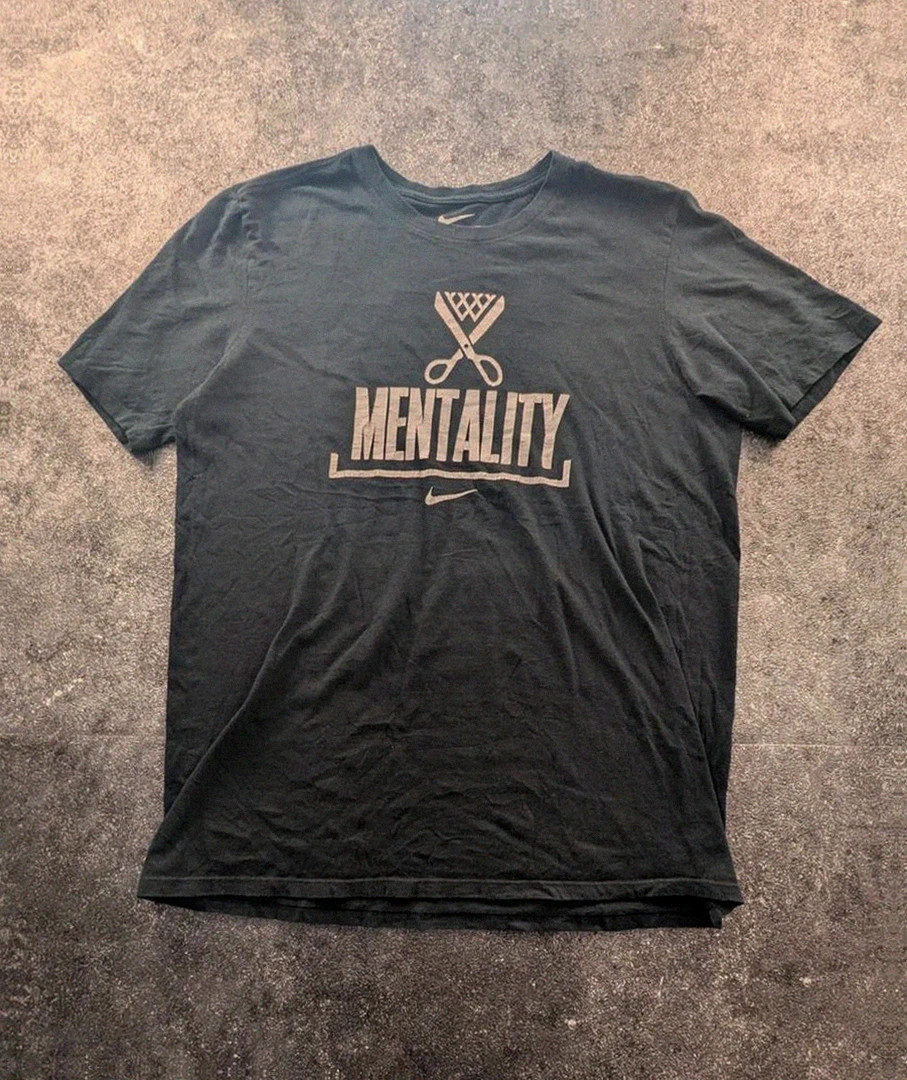 t shirt nike mentality basketball vintage noir swoosh taille M barber shop Haircut – Nike – taille M