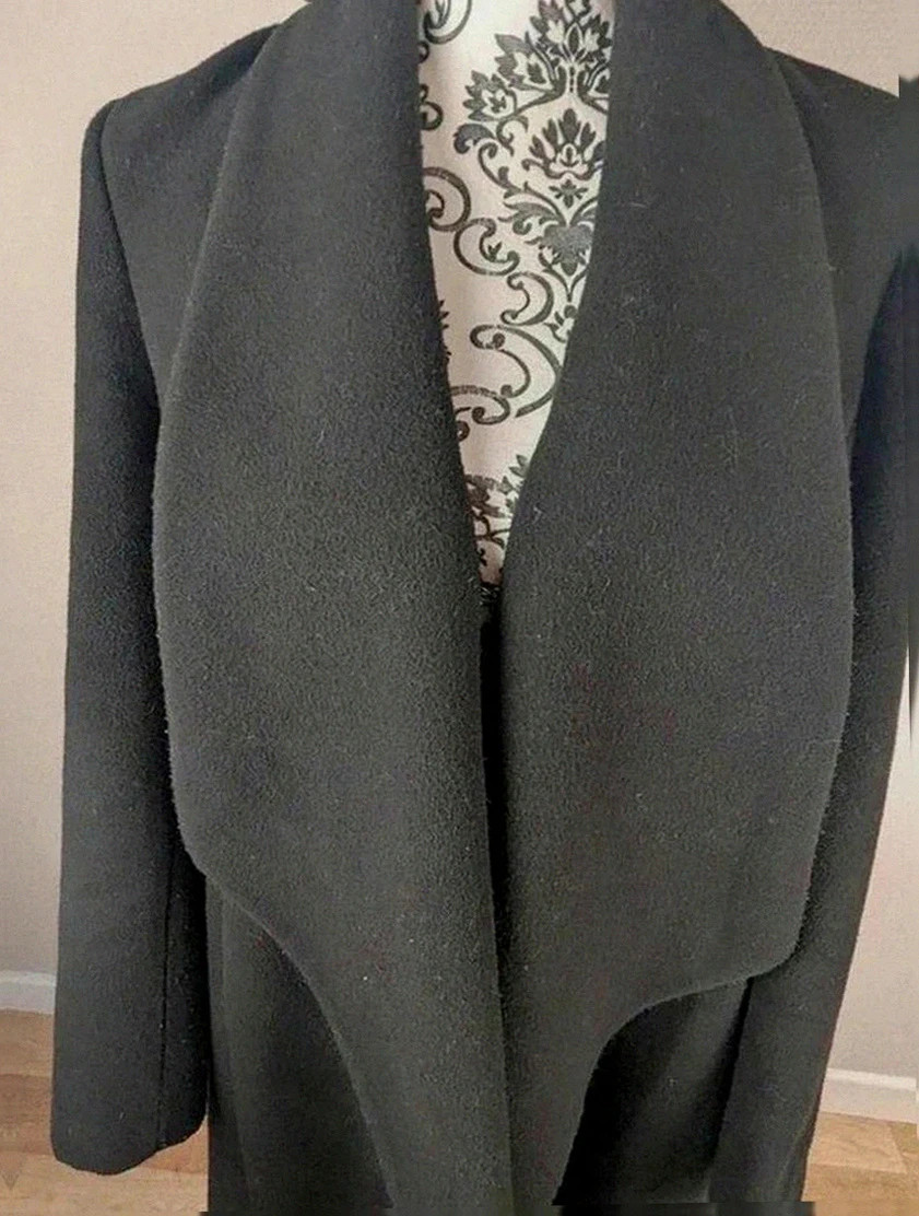 🧥 manteau long Rinascimento noir (coupe élégante drapée) tendance – Rinascimento – taille M / 38 / 10 4