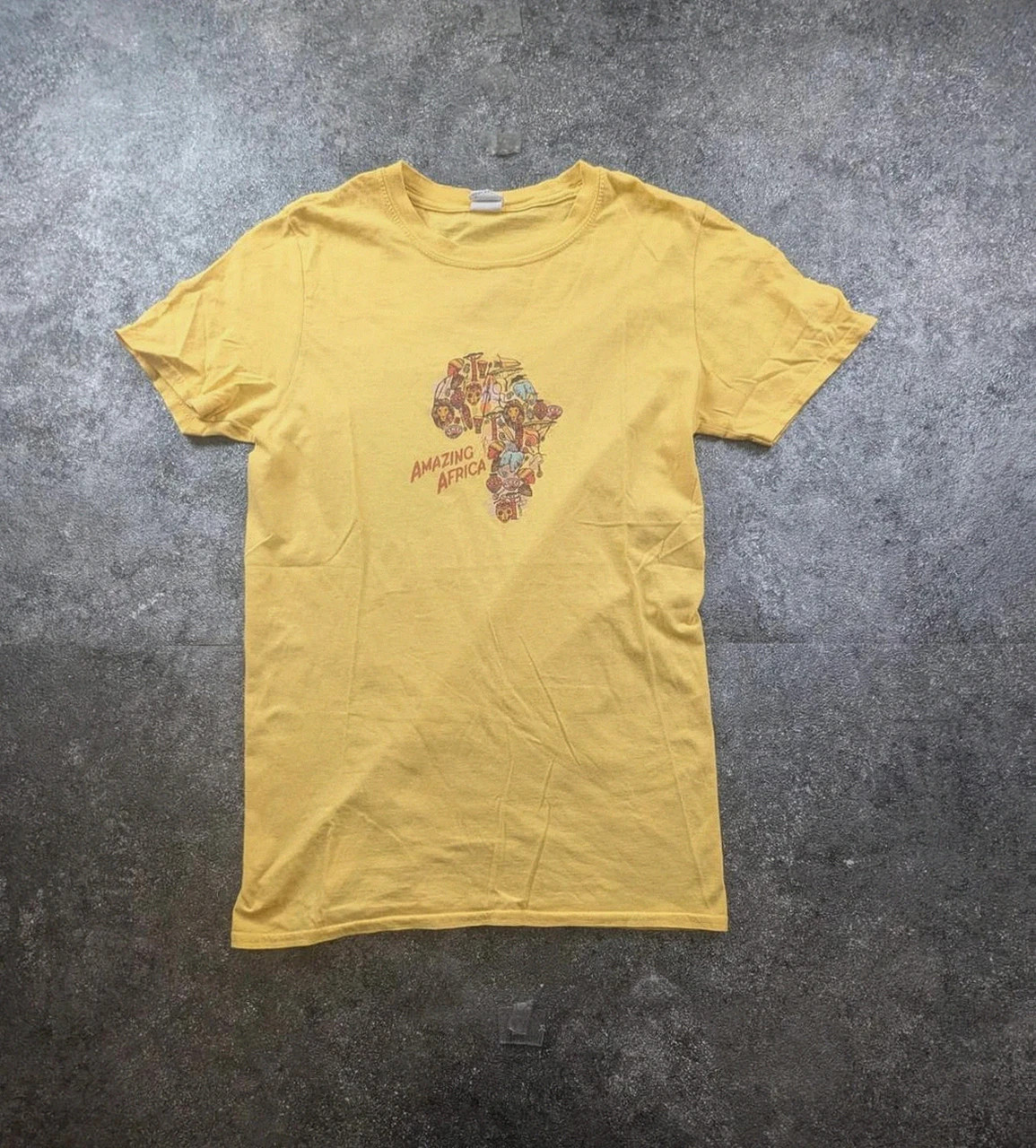 T-shirt Amazing Africa jaune safari ethnique art tribal coton S vintage summer – Gildan – taille S / 36 / 8 2