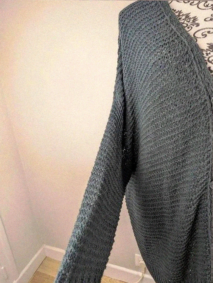 Cardigan long oversize American Vintage en maille texturée vert profond – style bohème S – American Vintage – taille S / 36 / 8 4