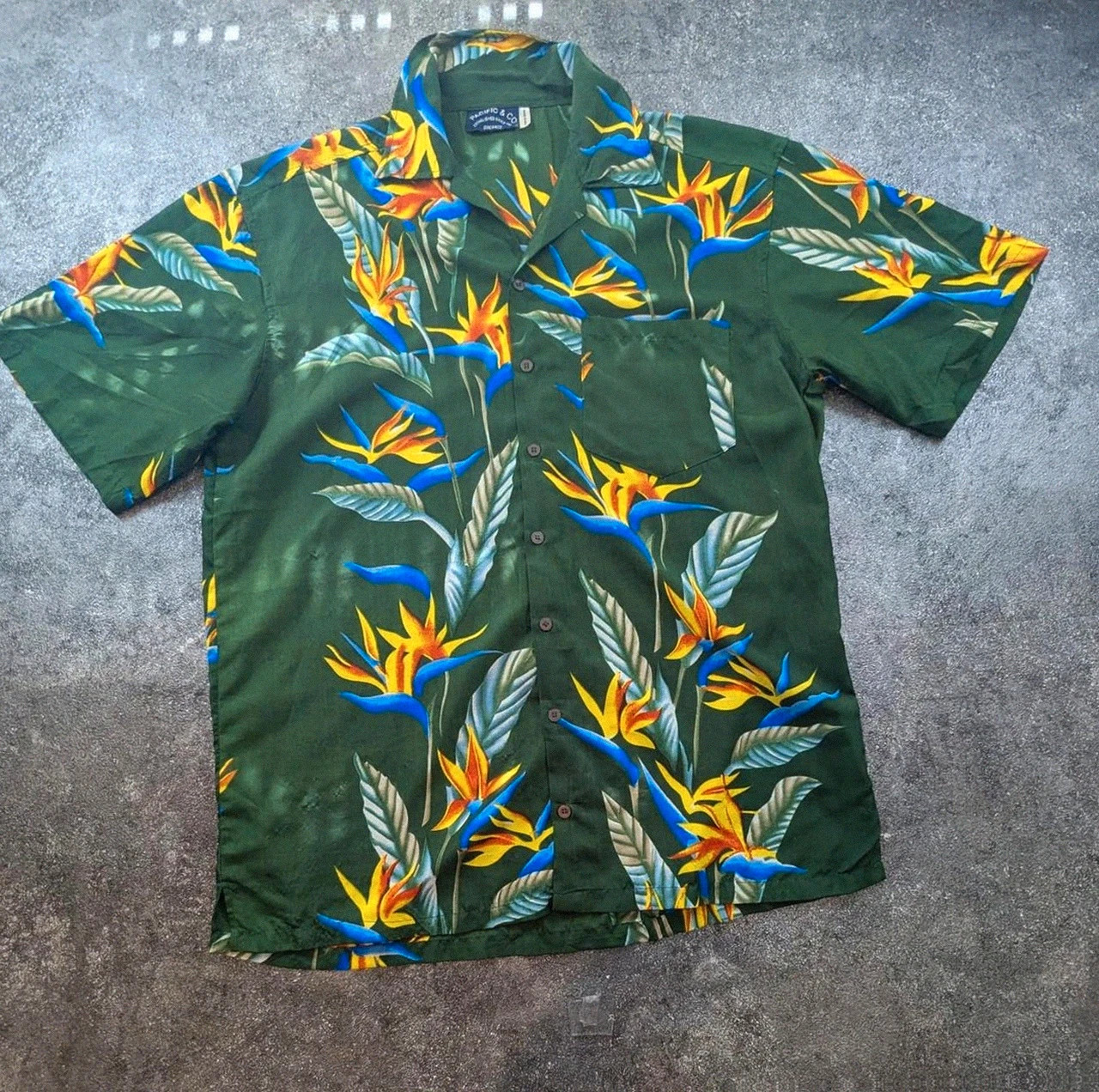 Chemise hawaïenne Pacific & Co tropicale fleurie vintage Y2K polyester L homme été surf aloha – Vintage Dressing – taille L 2