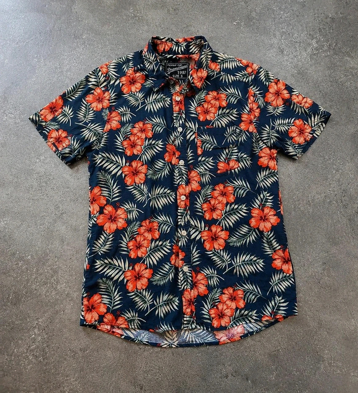 Chemise hawaïenne Department 1987 tropical hibiscus navy coton summer S vintage dressing – Vintage Dressing – taille S