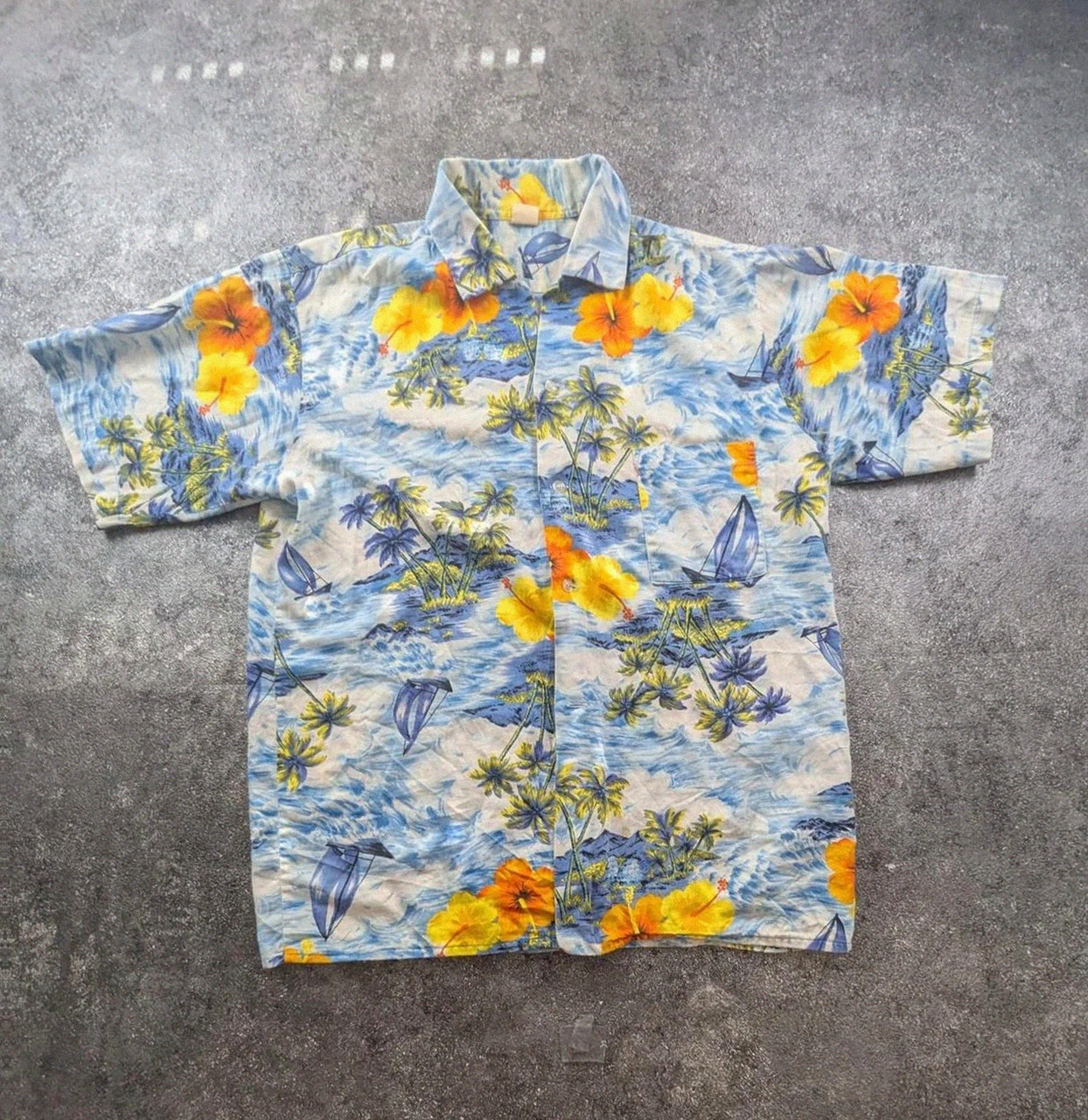 Chemise hawaïenne vintage fleurs hibiscus palmiers surfwear beachwear bleu S/M vintage dressing – Vintage Dressing – taille S 2