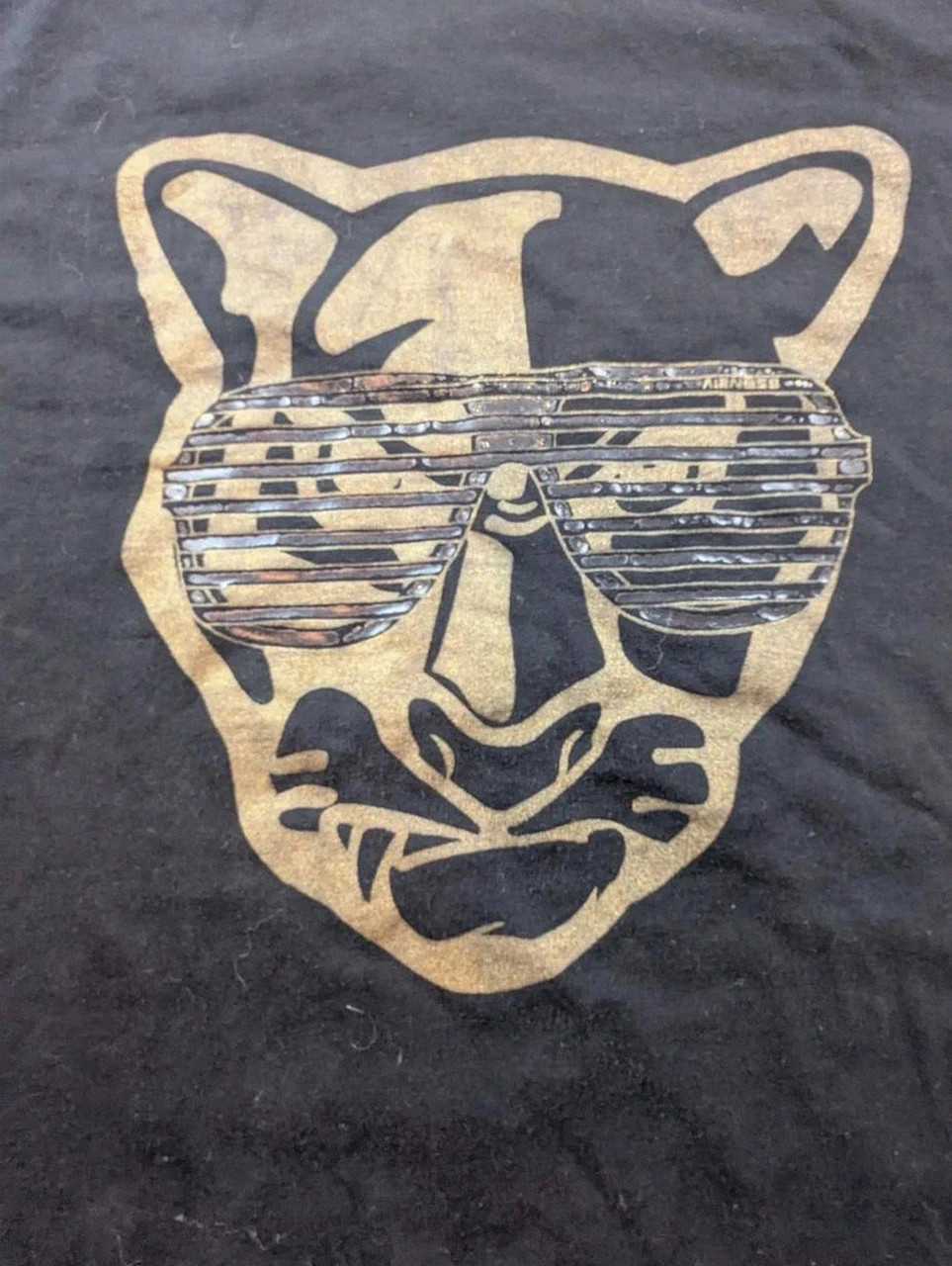 T-shirt streetwear Ainesss graphique faded vintage noir doré Xxl 🐆 – Airness – taille XXL 3