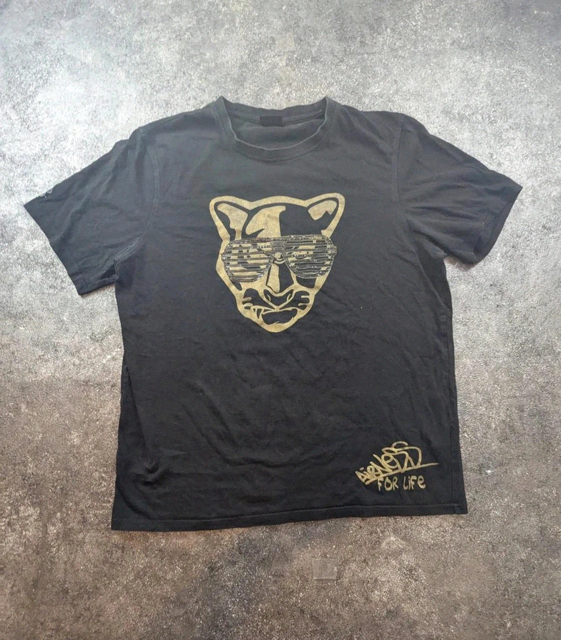 T-shirt streetwear Ainesss graphique faded vintage noir doré Xxl 🐆 – Airness – taille XXL 2