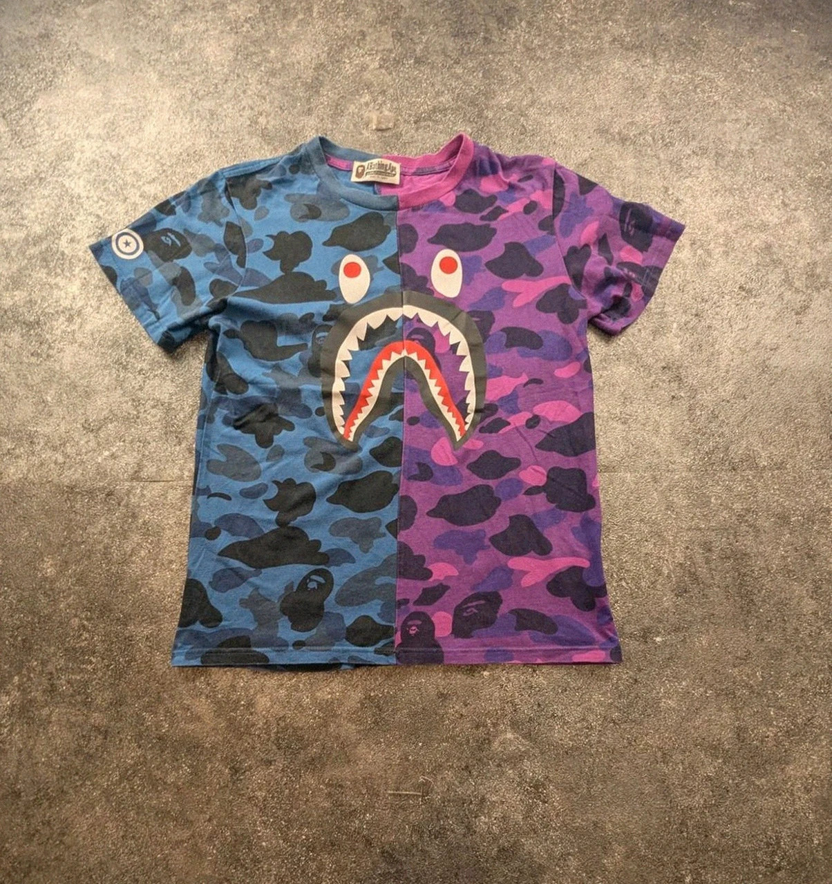 T shirt A Bathing Ape Bape shark camo split bleu violet M streetwear hype