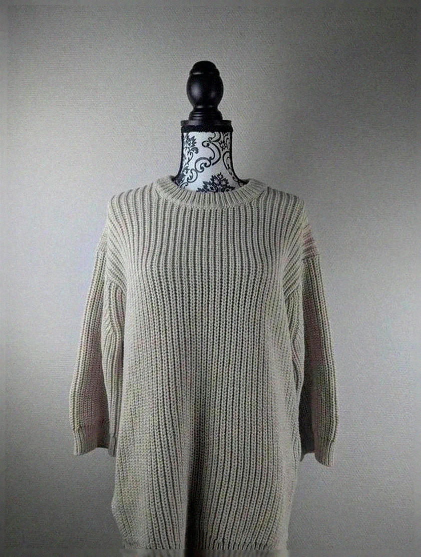 Pull en maille épaisse écru Arket, coupe fluide droite minimal chic taille M/L