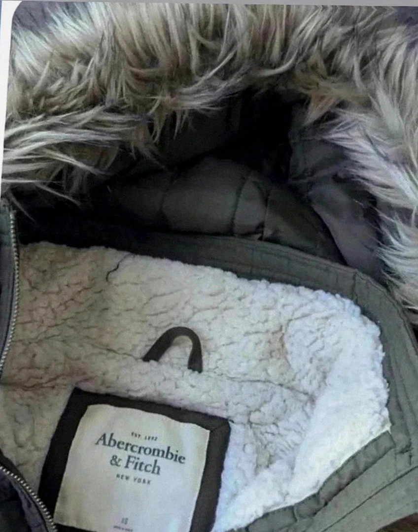 Parka Abercrombie & Fitch femme – Taille Xs – Kaki – Capuche fausse fourrure sherpa – Abercrombie & Fitch – taille XS / 34 / 6 5