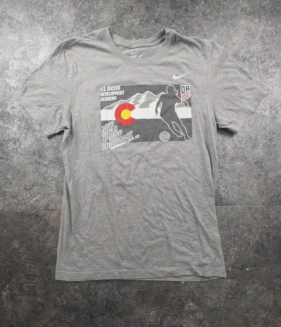 T-shirt Nike U.S Soccer Development Academy Girls Spring Showcase gris S – Nike – taille S / 36 / 8 2