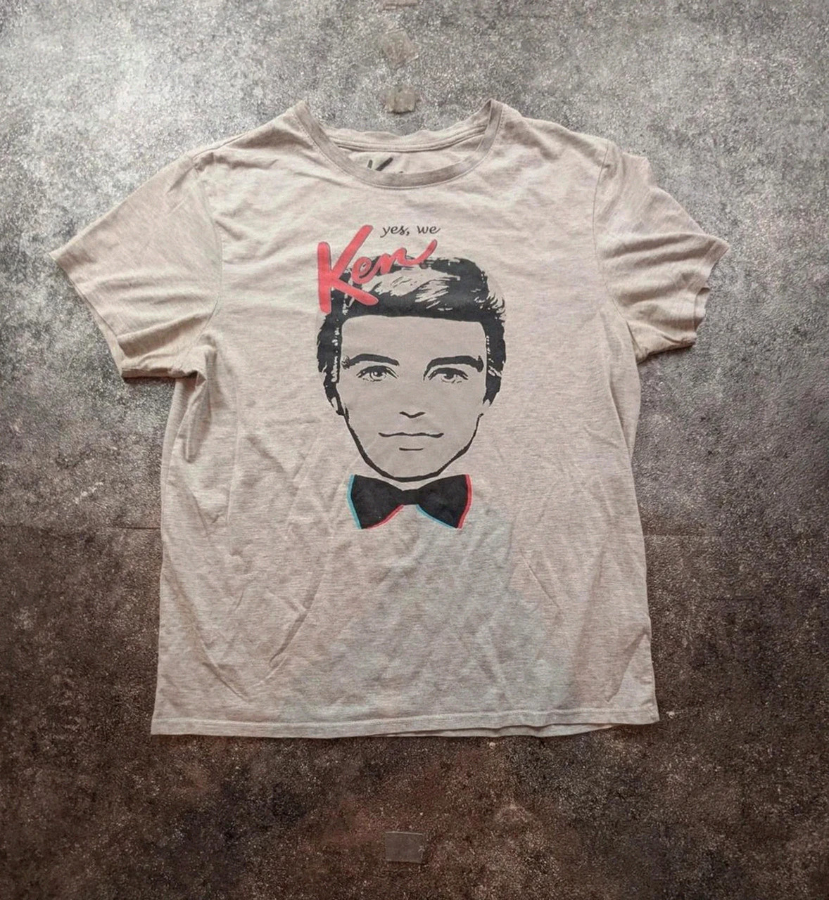 T-shirt Ken Barbie Mattel 2017 Gris Chiné Homme L – Graphique Vintage Pop Culture – Mattel – taille L 2