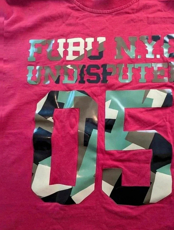 T-shirt Fubu Nyc Undisputed 05 logo big print streetwear hip hop Us Y2K vintage imprimé Camo – FUBU – taille M 2