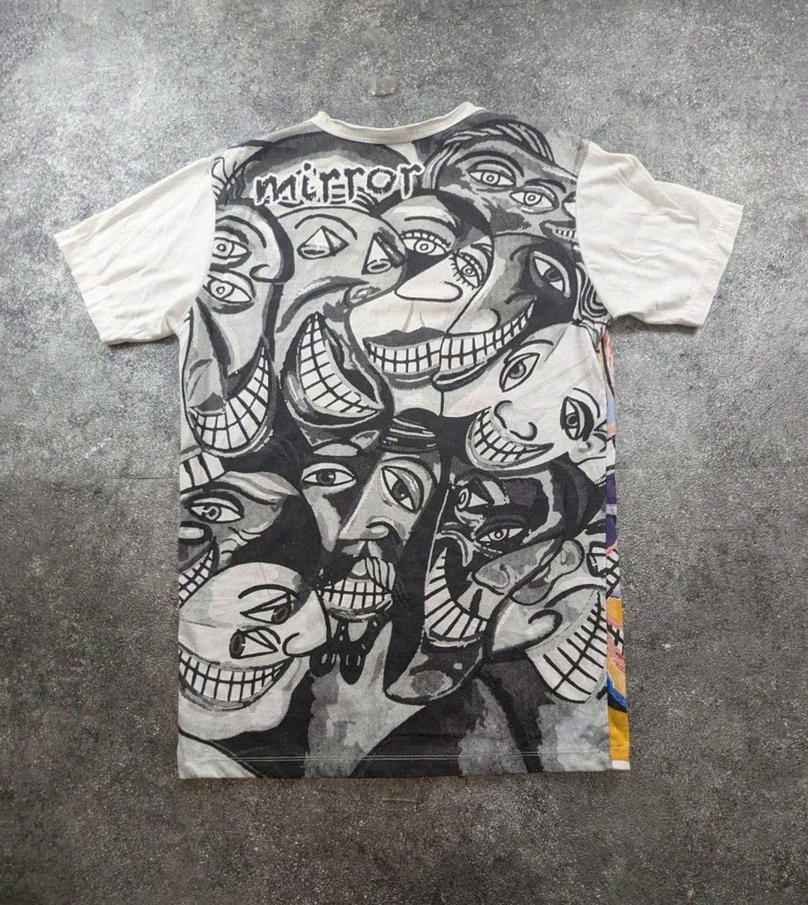 T-shirt mirror art all over print visage abstrait streetwear artistique 🎨🔥taille S/M – Vintage Dressing – taille S 3