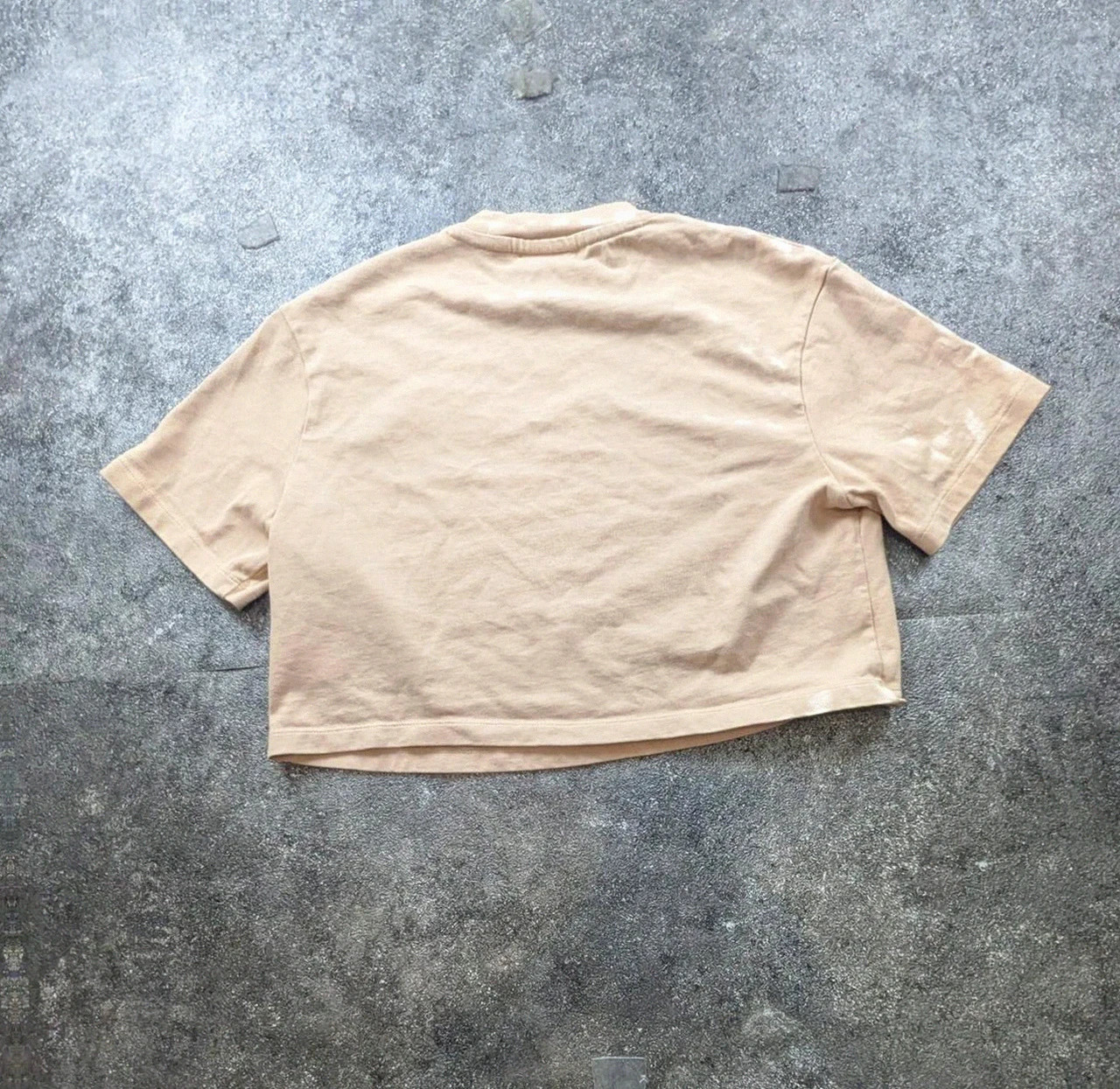 Nike Crop Top Beige Brodé Logo Xs T-shirt Femme Coton Minimaliste Streetwear – Nike – taille XS / 34 / 6 3