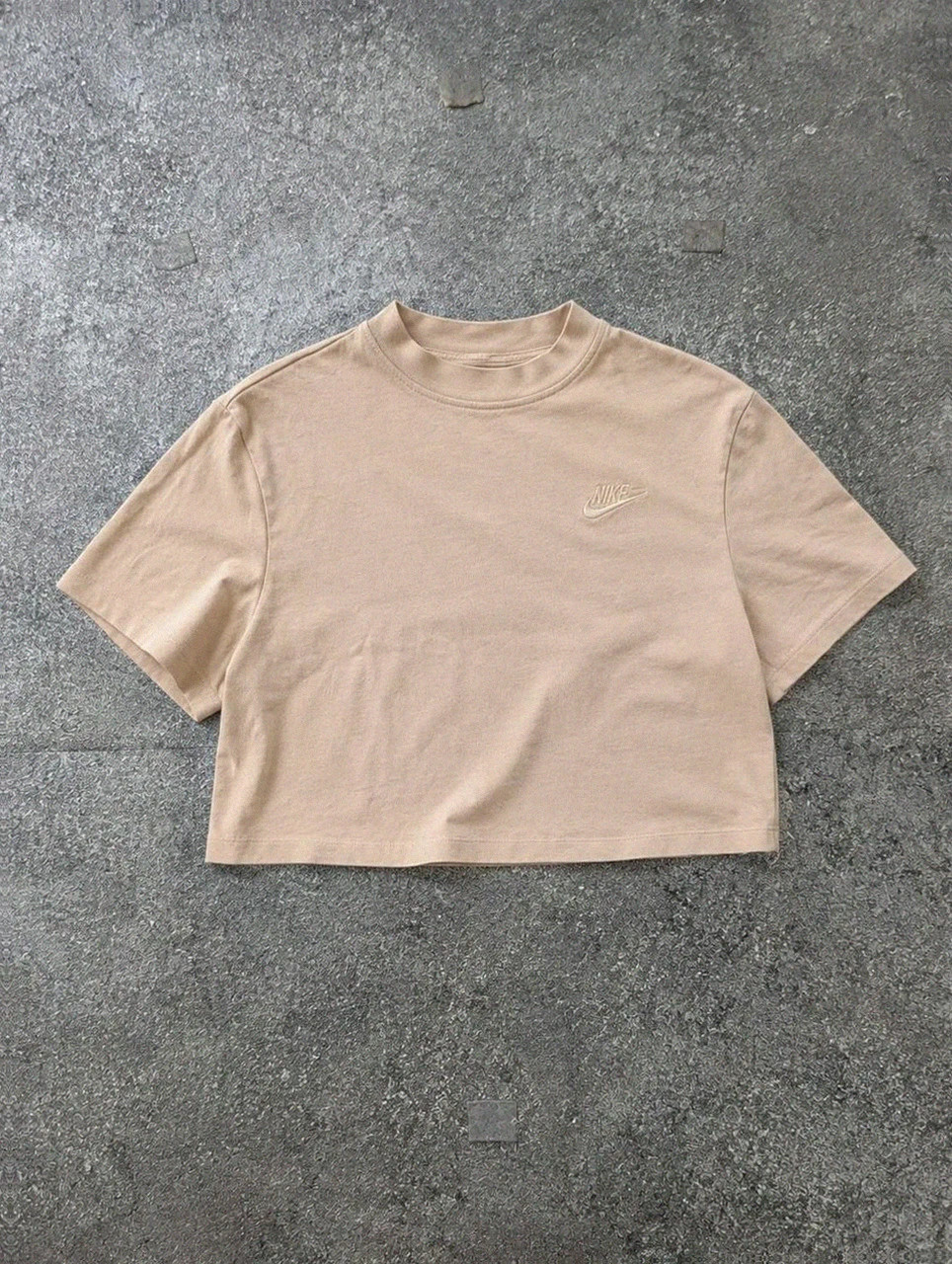 Nike Crop Top Beige Brodé Logo Xs T-shirt Femme Coton Minimaliste Streetwear – Nike – taille XS / 34 / 6