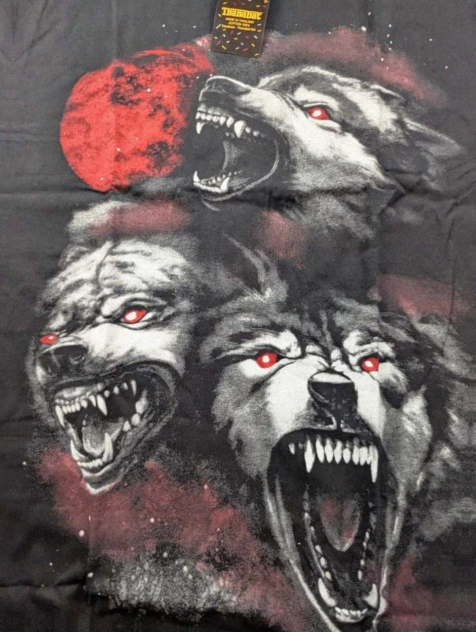 T-shirt Thanabat Loups Lune Rouge Glow In The Dark Noir Neuf L Streetwear Gothique Horror – Vintage Dressing – taille L 4