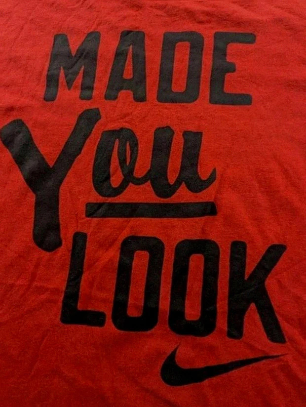 t shirt nike rouge made you look swoosh streetwear taille M vintage – Nike – taille M 2