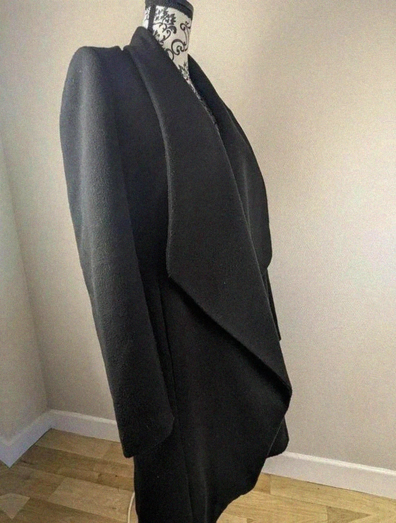 🧥 manteau long Rinascimento noir (coupe élégante drapée) tendance – Rinascimento – taille M / 38 / 10 2