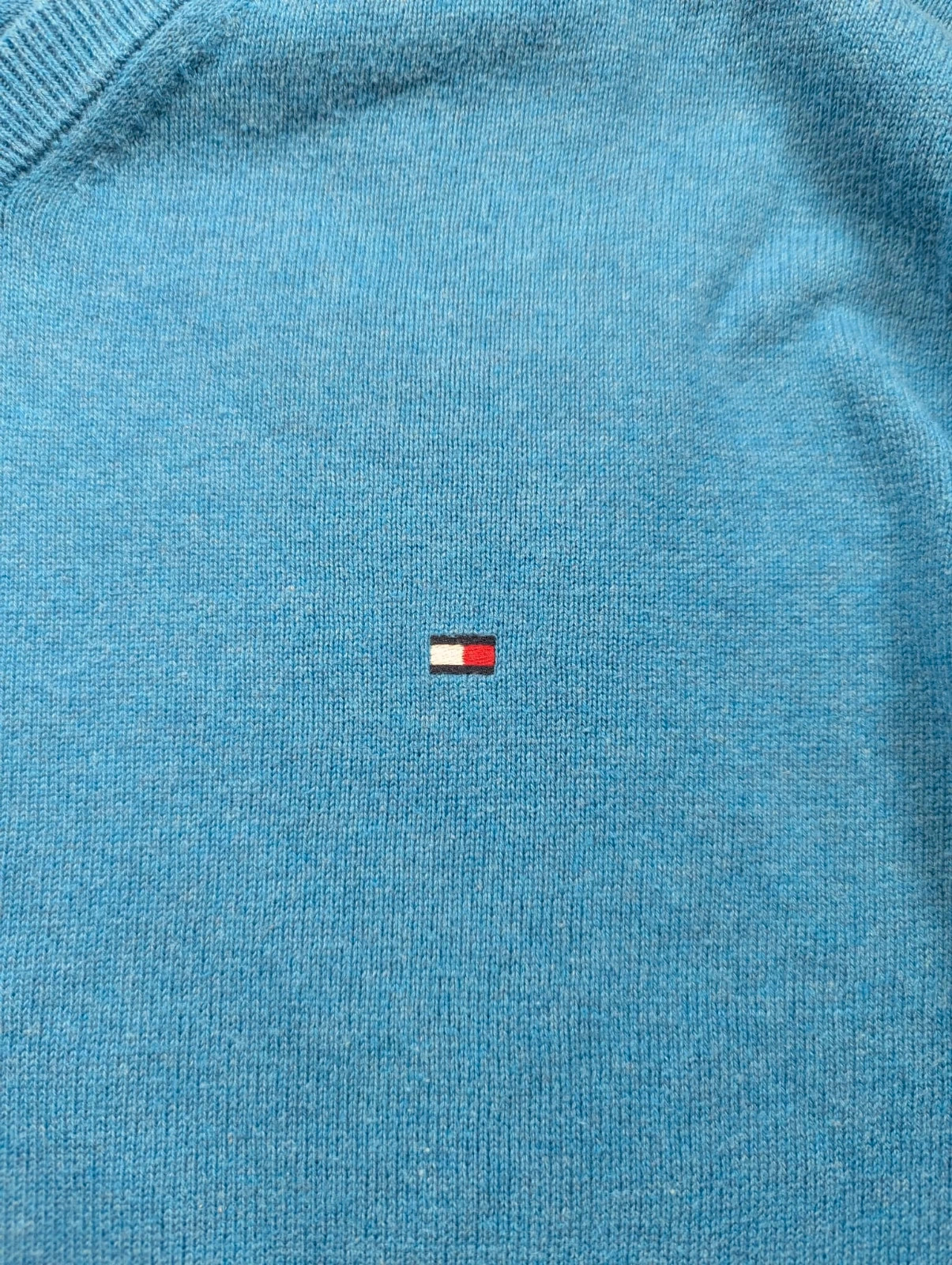 Pull Tommy Hilfiger Premium Cotton col V bleu – Taille S – logo brodé – Tommy Hilfiger – taille S 4