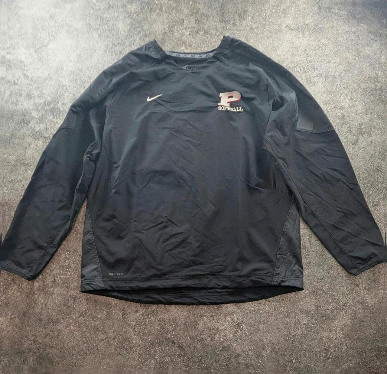 Pull noir Nike Dri-Fit Xl logo brodé swoosh softball sport training streetwear