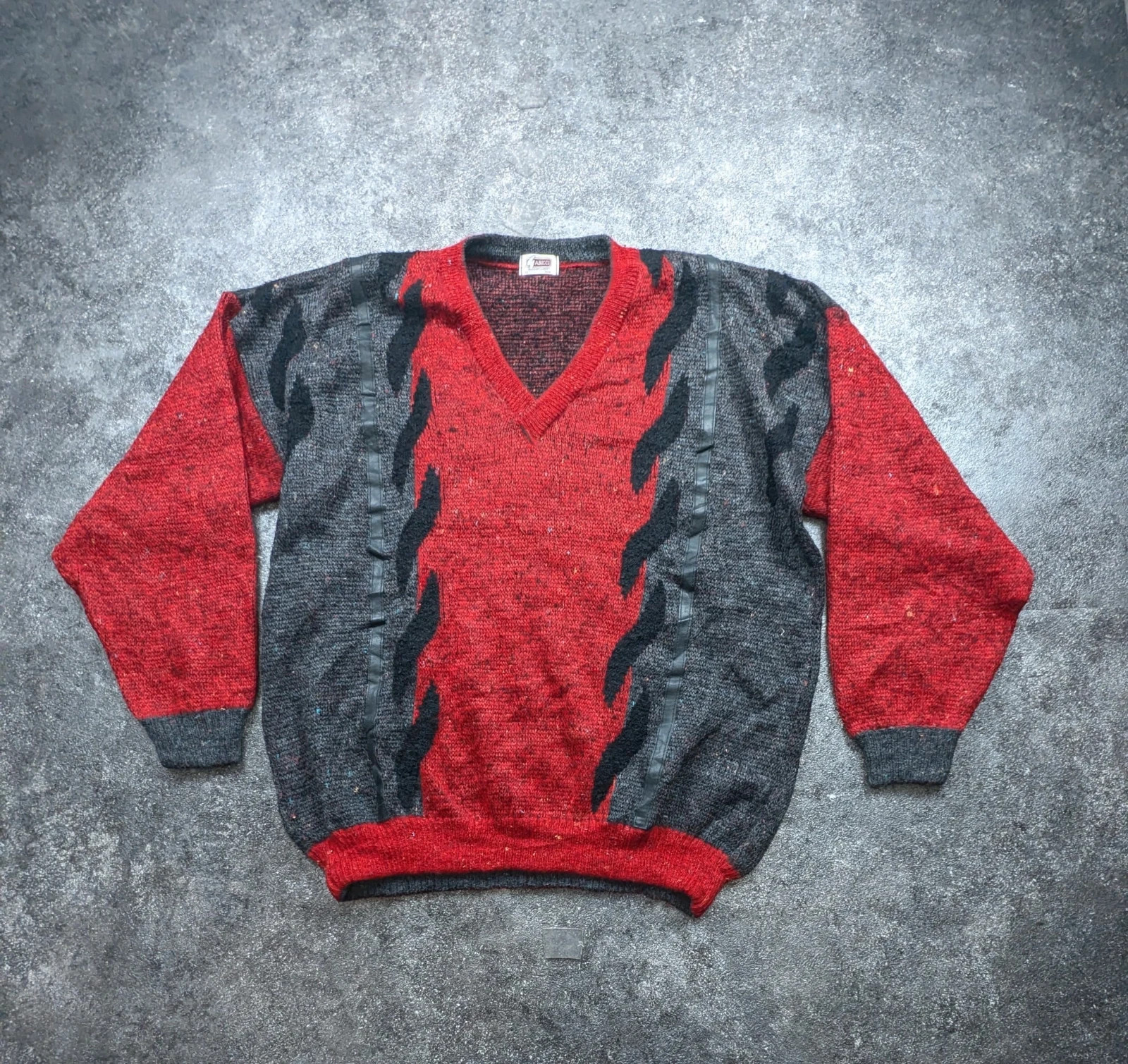 Pull vintage homme Tabicci laine Made in England rouge noir grandad crazy knit L/XL – Vintage Dressing – taille XL 2