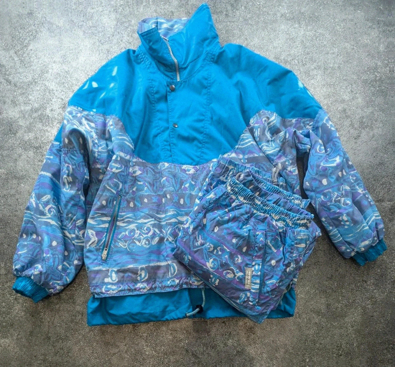 Ensemble ski vintage Montval 80s/90s veste + pantalon rétro bleu violet – Vintage Dressing – taille Taille unique 2