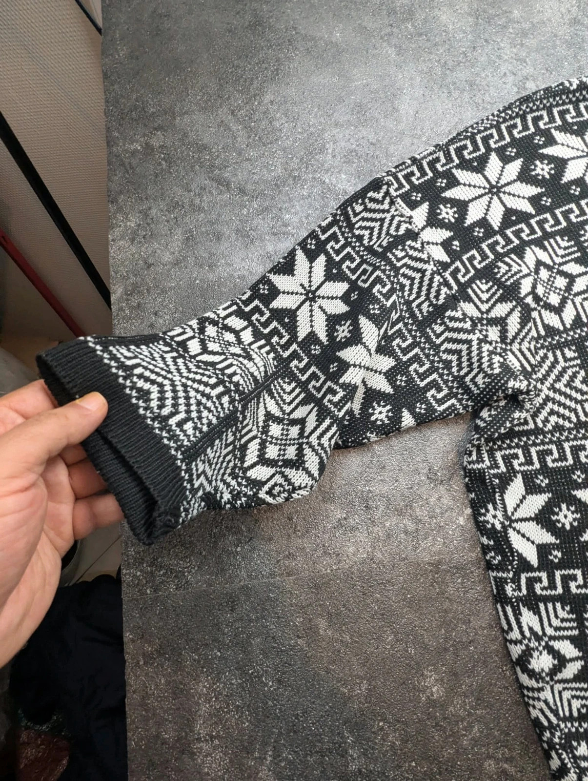 Pull jacquard nordique noir écru – Flocons Fair Isle – XL oversize – Vintage ski rétro – Vintage Dressing – taille XL / 42 / 14 5