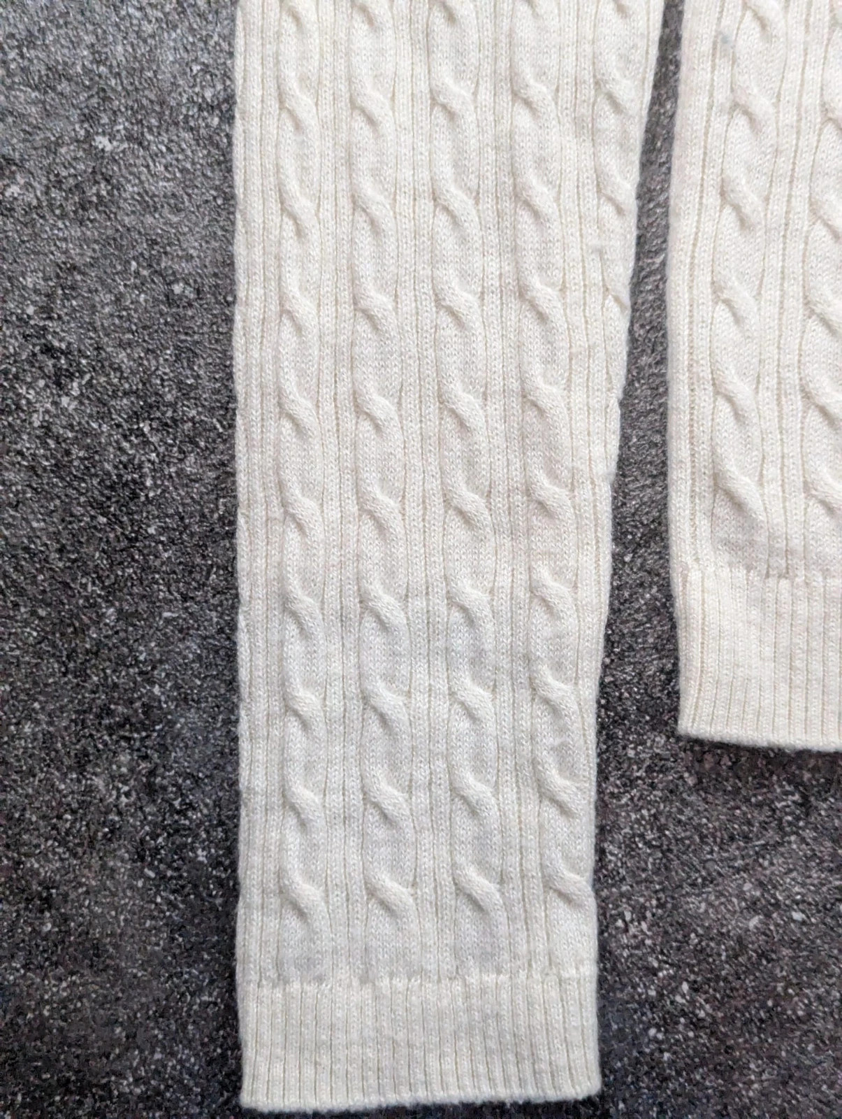 Uniqlo pull col roulé Aran maille torsadée écru laine cachemire M style Old Money chic – Uniqlo – taille M / 38 / 10 5