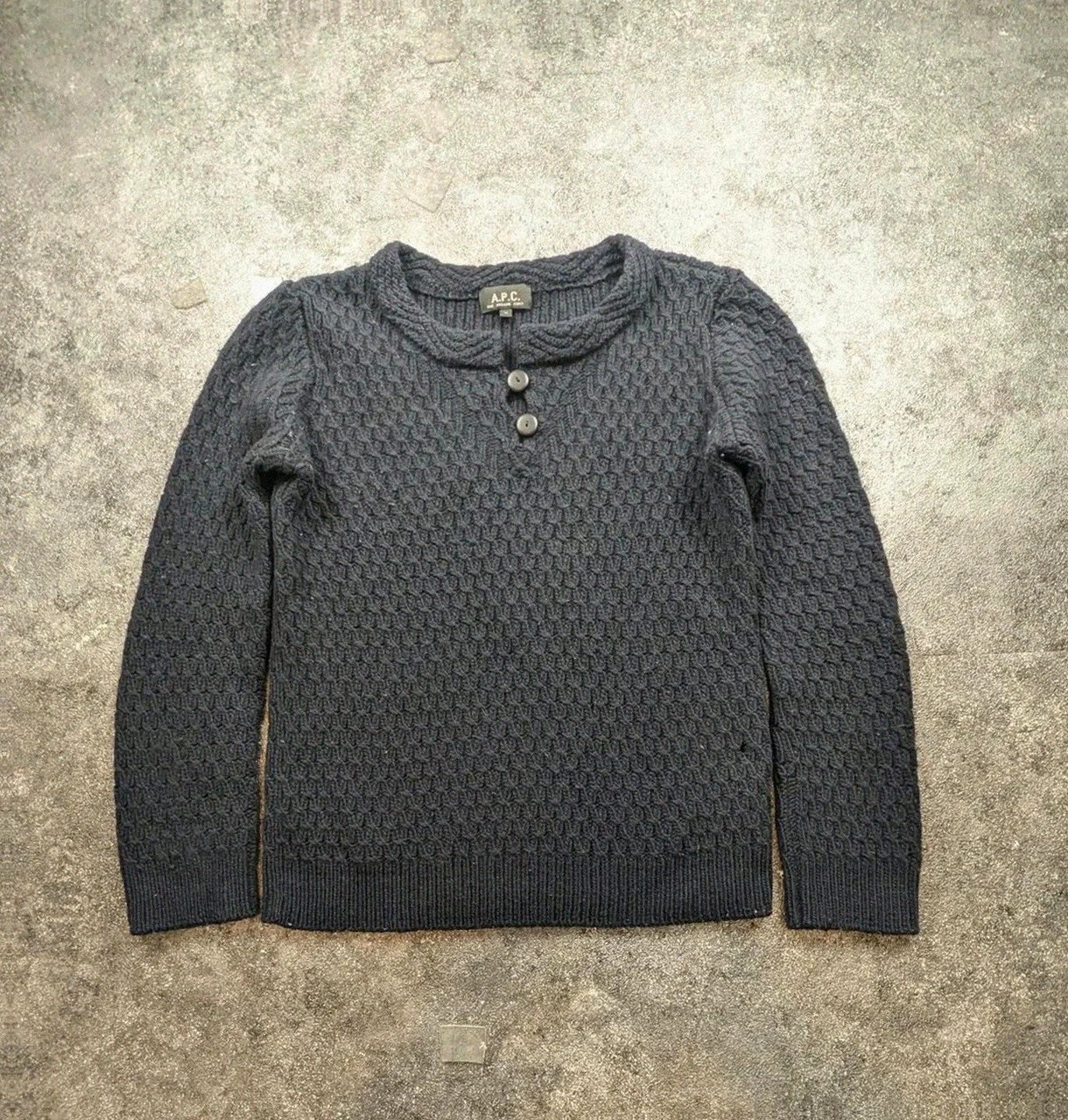 Pull A.p.c. Paris 100 % laine – Maille torsadée texturée – Henley 2 boutons – Vintage chic M – A.P.C. – taille M 2