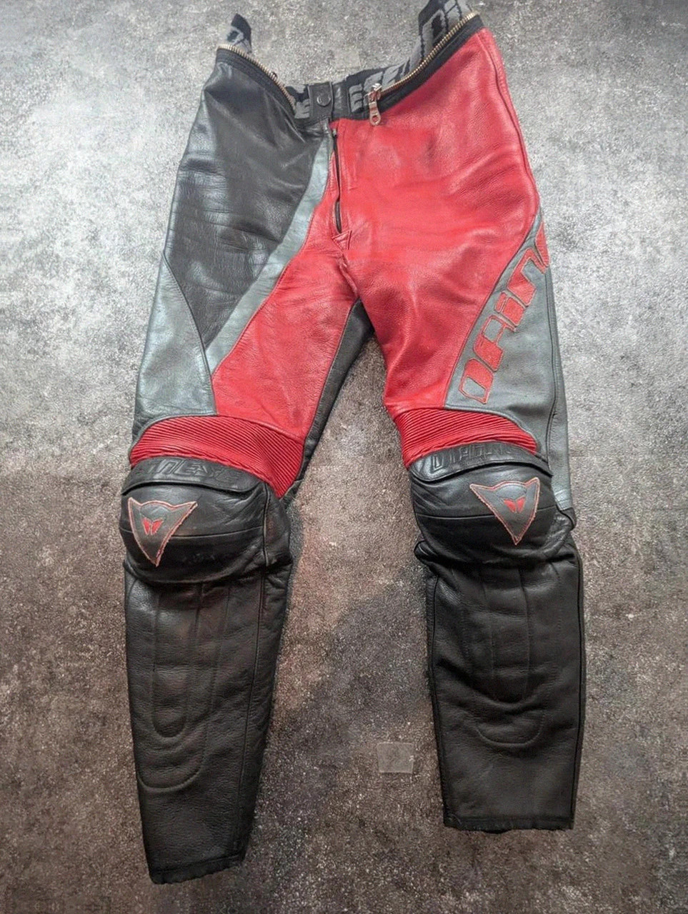 Dainese ensemble cuir moto racing 2 pièces vintage rouge noir taille 44 🇮🇹 mixte – Dainese – taille S 4