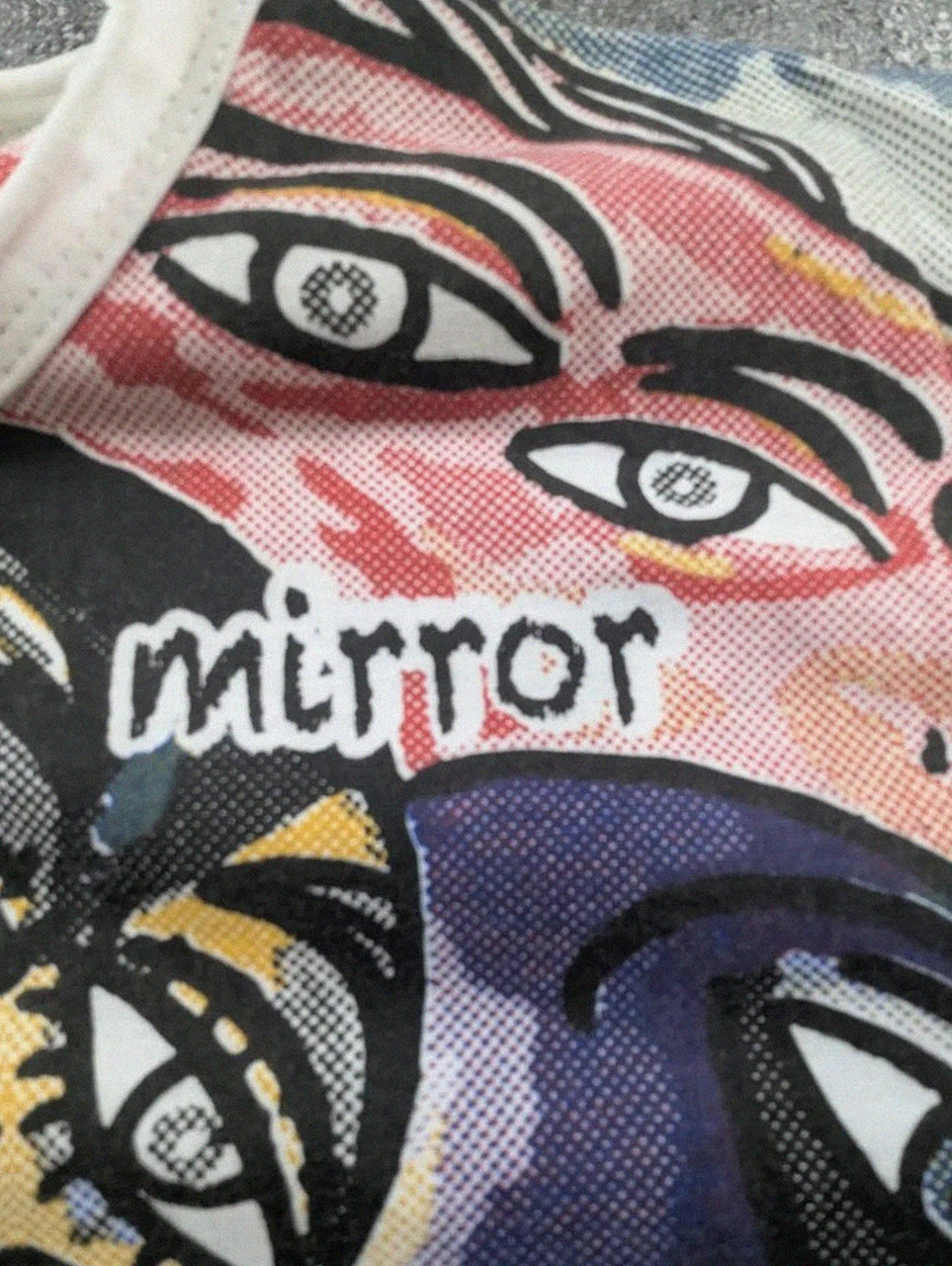 T-shirt art miroir imprimé intégral visage abstrait streetwear artistique 🎨🔥taille S/M – Vintage Dressing – taille S 4