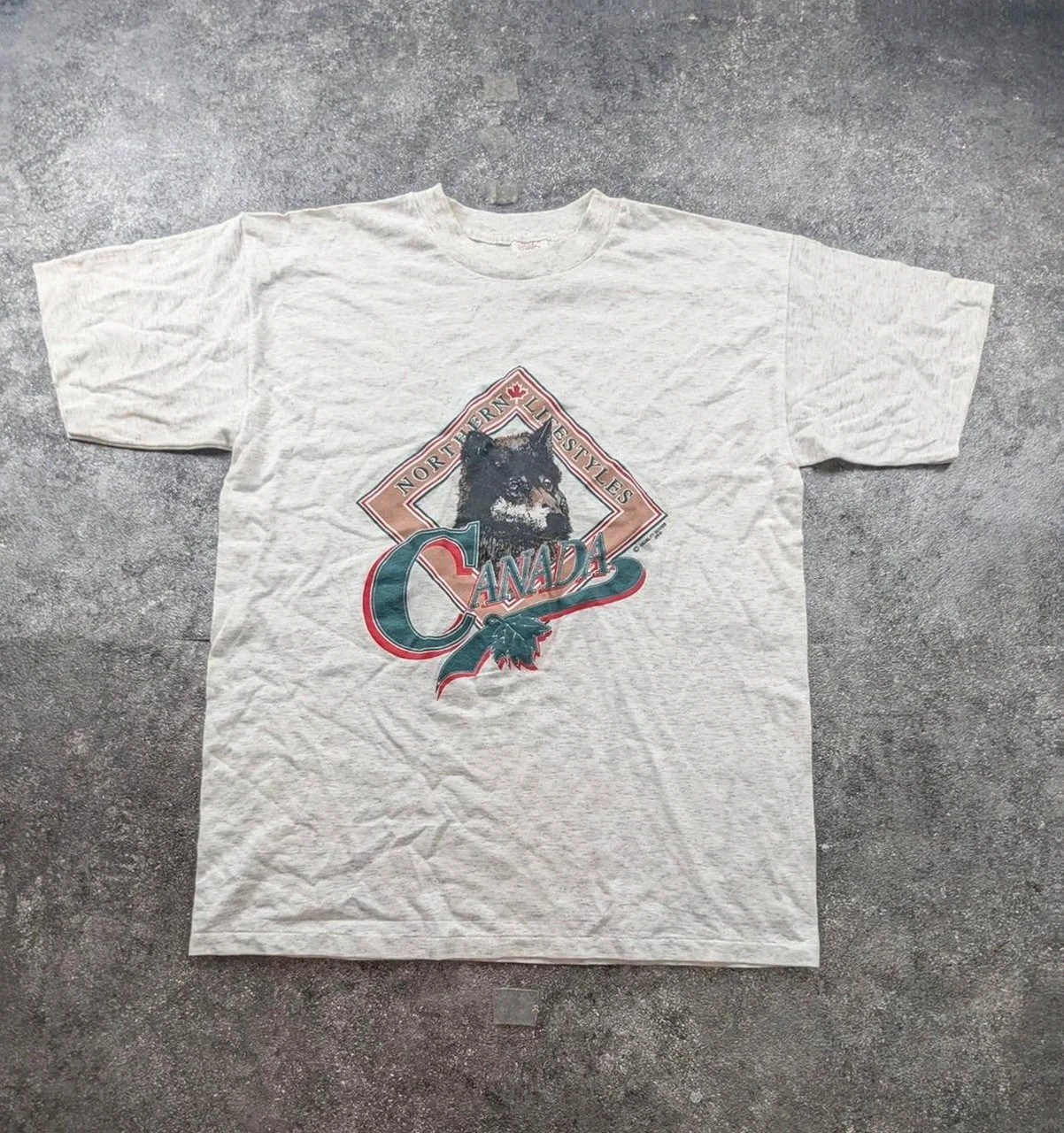 T-shirt Homme Vintage Northern Lifestyles Canada Loup Single Stitch Made in Canada Taille L – Vintage Dressing – taille L 2