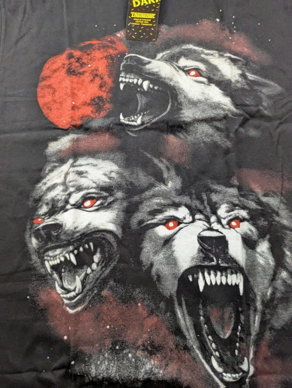 T-shirt Loups Thanabat Noir Rouge Glow In The Dark Neuf L Streetwear Gothique Horror – Vintage Dressing – taille L 4