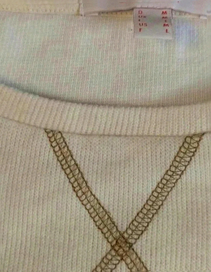 Sweat Esprit beige inscrition love sequins – Esprit – taille M / 38 / 10 4