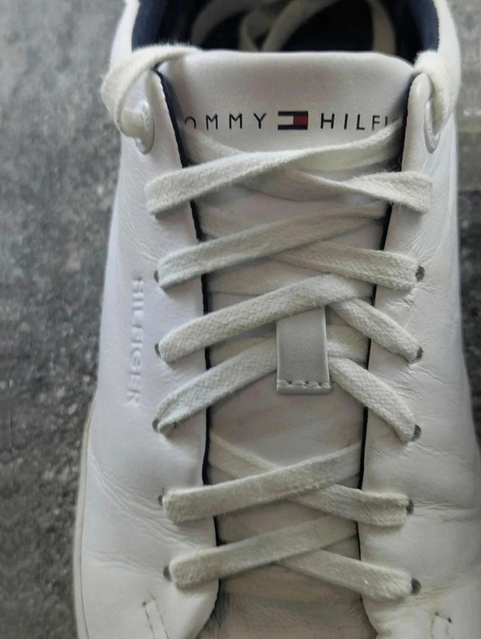 Sneakers homme Tommy Hilfiger Premium Vulc cuir blanc – 42 clean logo tricolore – Tommy Hilfiger – taille 42 4
