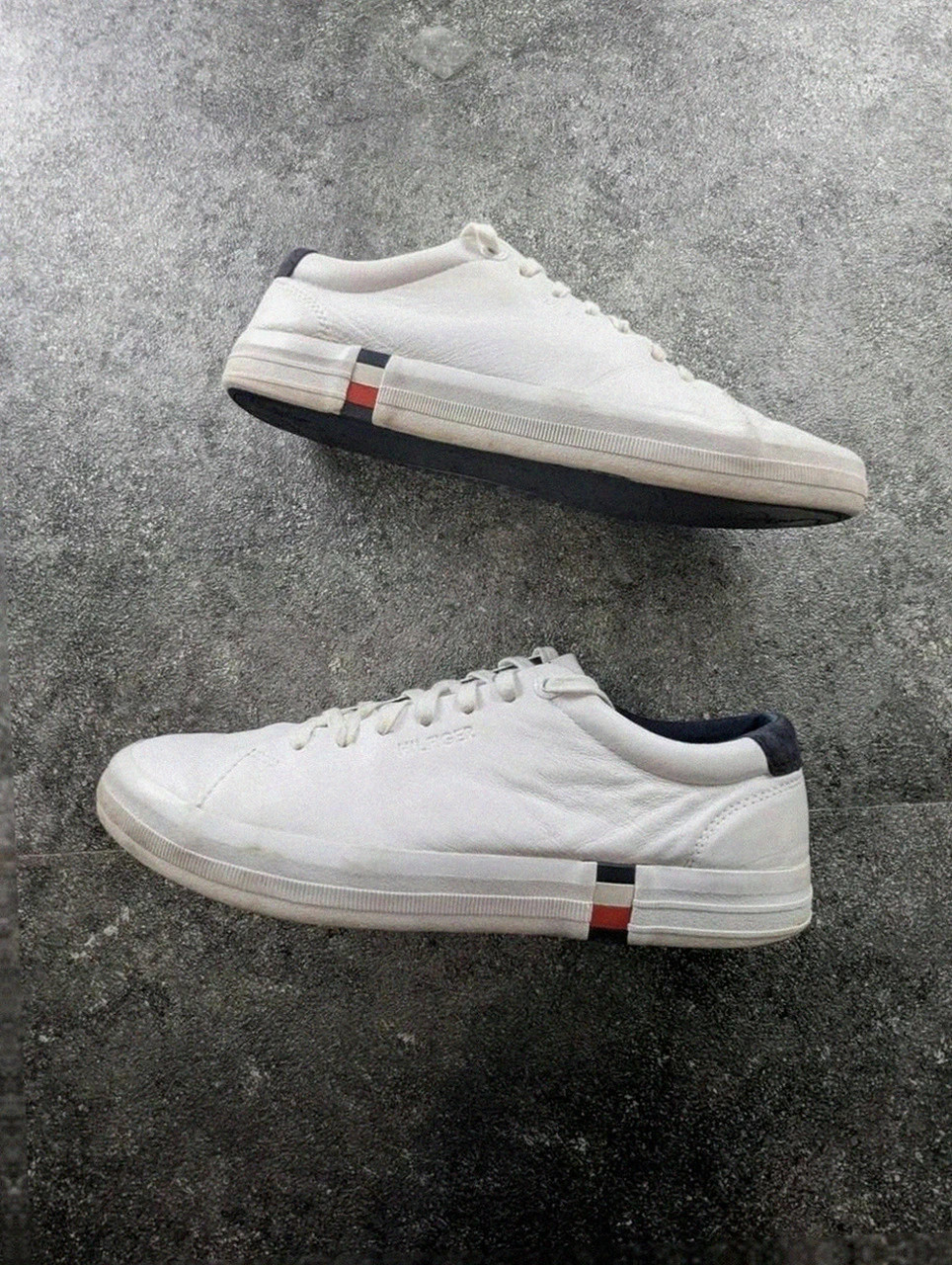 Sneakers homme Tommy Hilfiger Premium Vulc cuir blanc – 42 clean logo tricolore