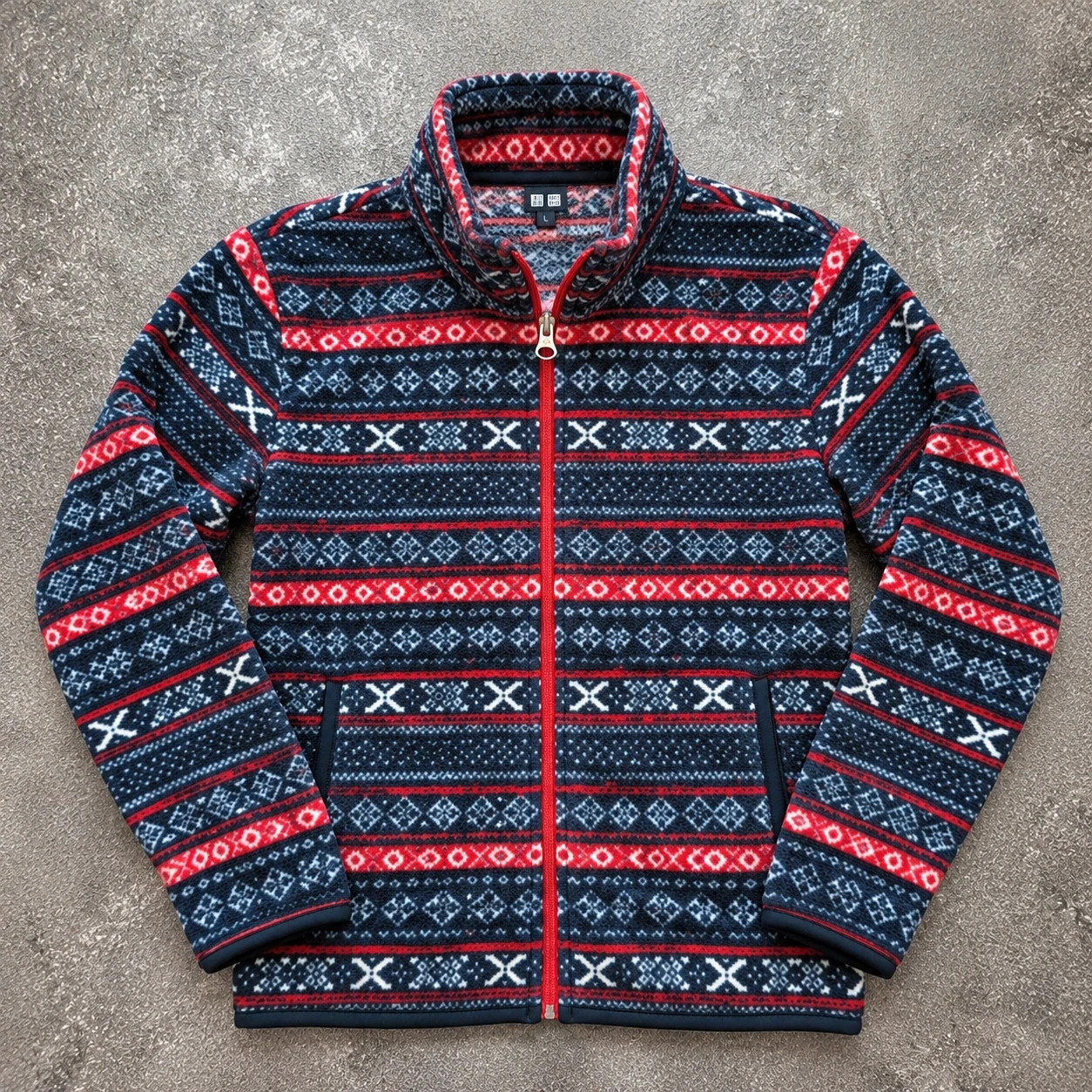 Uniqlo veste polaire fine Crazy Fleece motifs nordiques bleu marine rouge L rétro outdoor