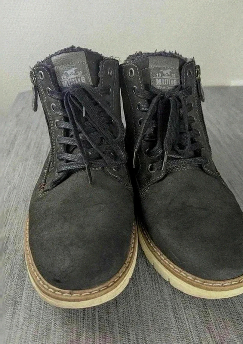 Bottines Mustang noires doublées style workwear vintage en daim taille 41 a carreaux