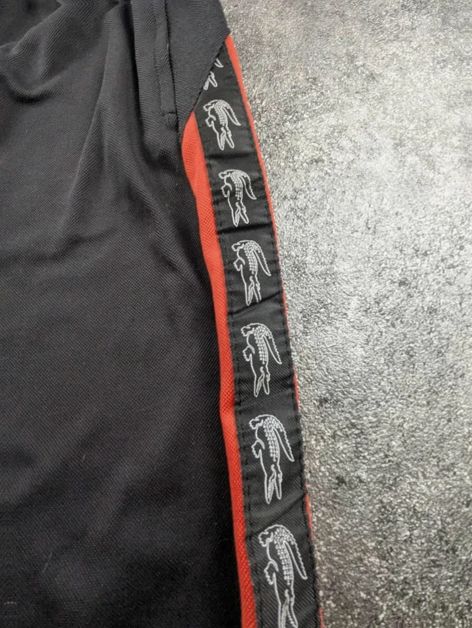 Pantalon jogging Lacoste bande logo crocodile tracksuit noir rouge streetwear M – Lacoste – taille M 5