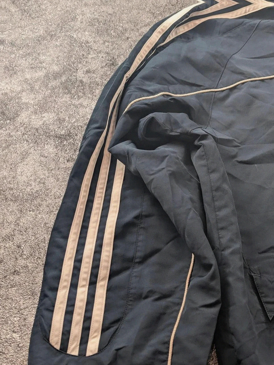 Veste Adidas vintage navy beige stripes y2k track jacket coupe vent sportwear rétro Taille L – adidas – taille L 5