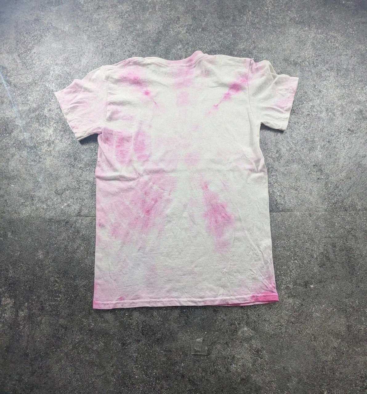 T-shirt Be Kind Tie Dye Cielo Vista Charter Rose Y2K Casual S made – Gildan – taille S / 36 / 8 3