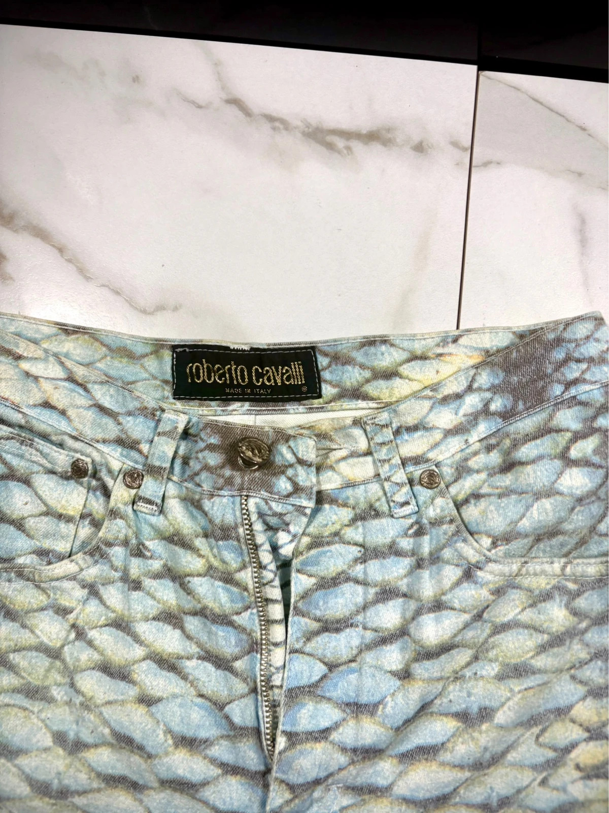 Jean femme Roberto Cavalli imprimé effet python XS Coupe droite évasée – Roberto Cavalli – taille XS / 34 / 6 5