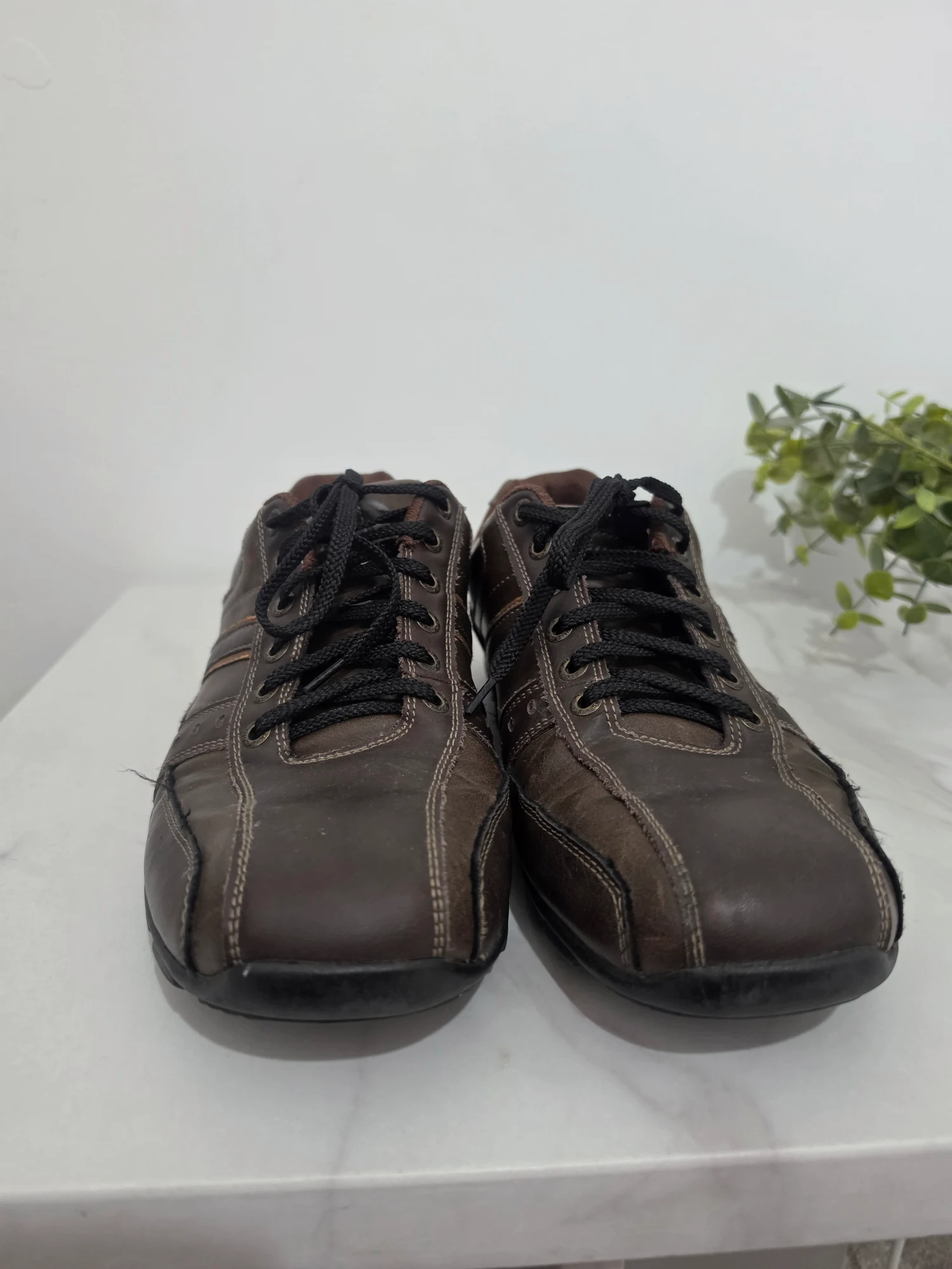 Skechers Men’s Brown Leather Casual Lace-Up Shoes | Size UK 10 / EU 45