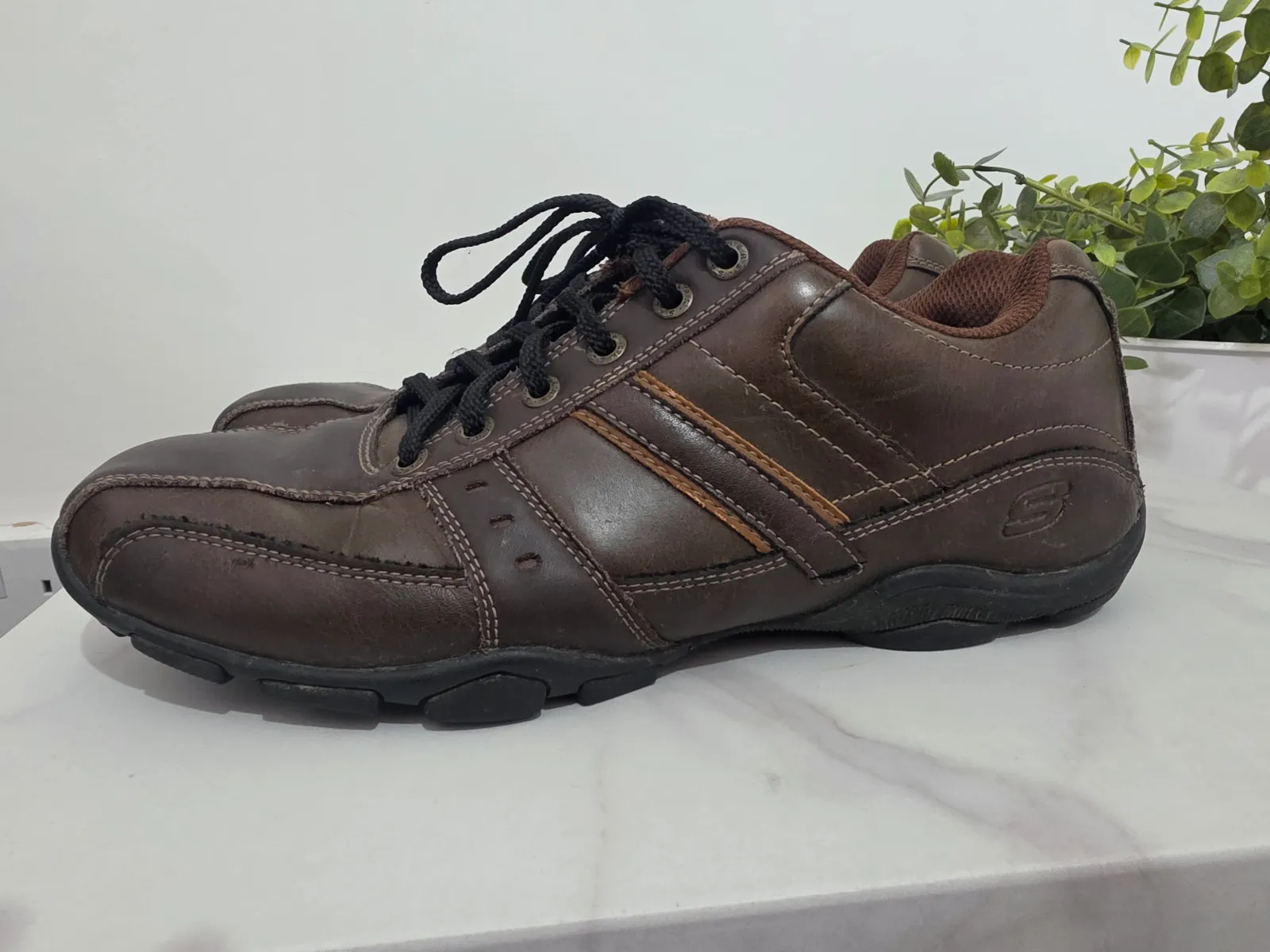 Skechers Men’s Brown Leather Casual Lace-Up Shoes | Size UK 10 / EU 45 – Skechers – taille UK 10 4