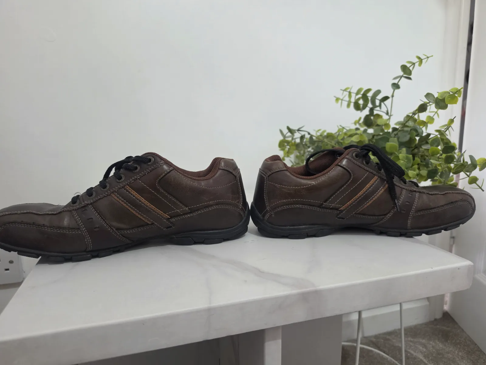 Skechers Men’s Brown Leather Casual Lace-Up Shoes | Size UK 10 / EU 45 – Skechers – taille UK 10 6