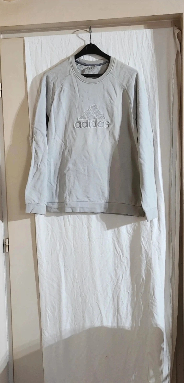 Sweat Adidas gris clair – Taille L – 100% coton
