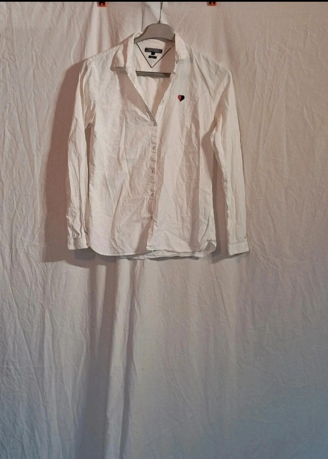 Chemise blanche Tommy Hilfiger – coupe fitted – cœur brodé – T. 36/38